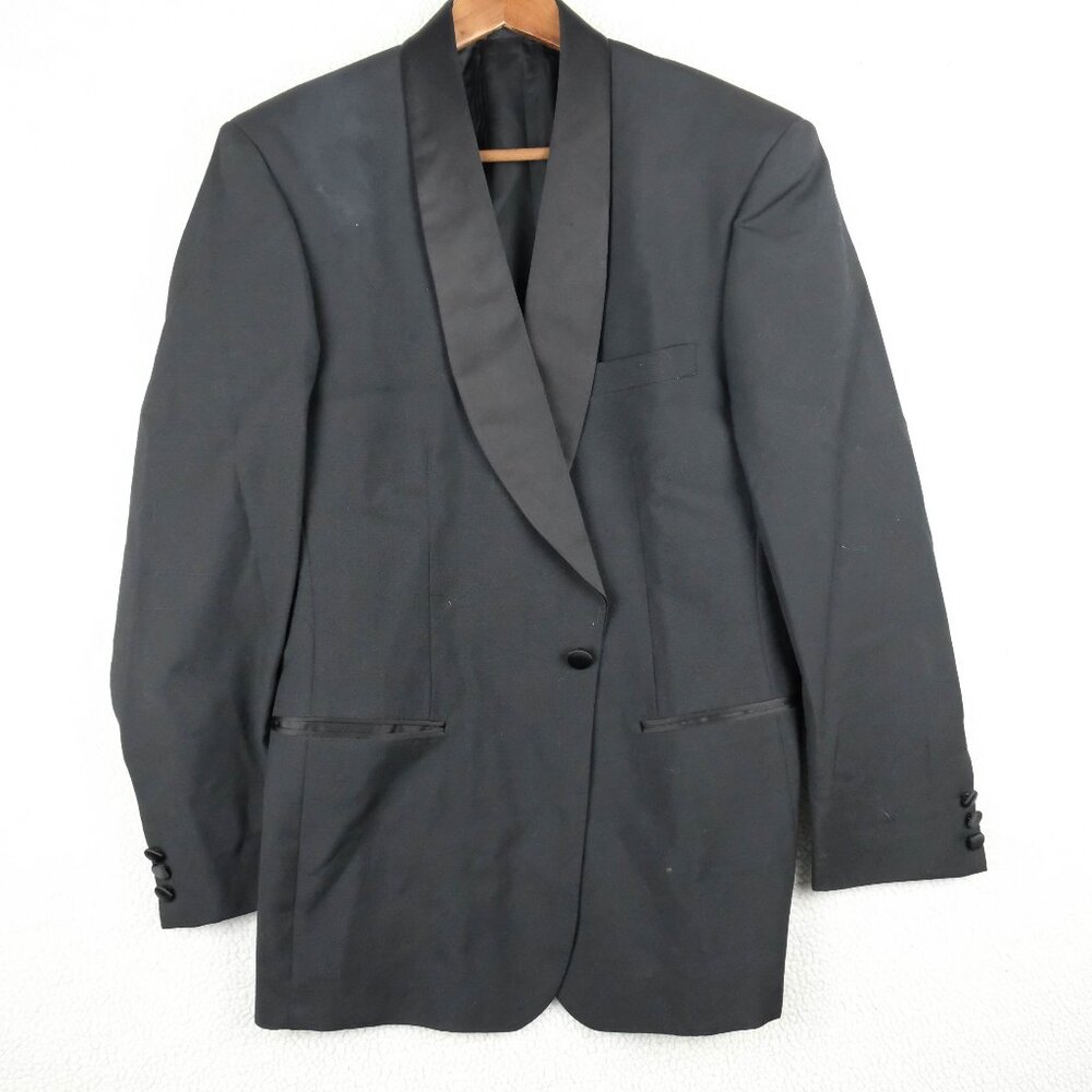 Yves Saint Laurent Tuxedo Mens 40R Black Formal Black Tie Luxury   There is no s